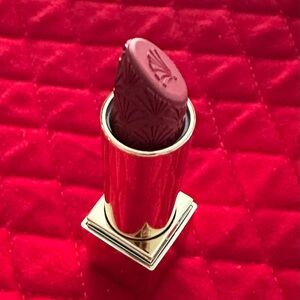 Estée Lauder Pure Color Matte lipstick - Red Velvet - limited edition